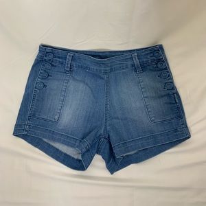 Denim (cotton) booty shorts